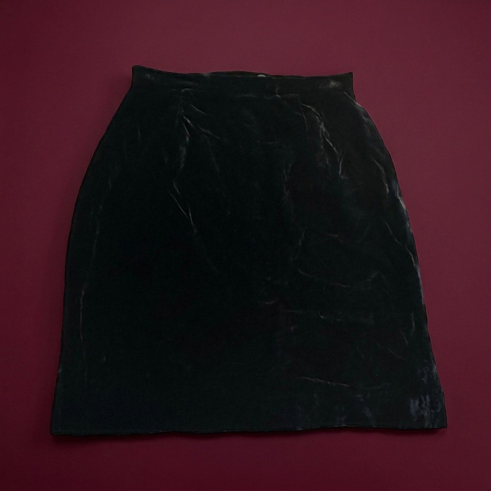 Ann Taylor Petites Skirt Size 8P Black Velvet Silk Blend Straight Pencil
